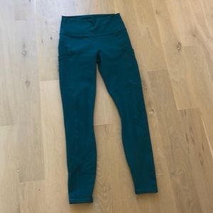 Small fabletics leggings